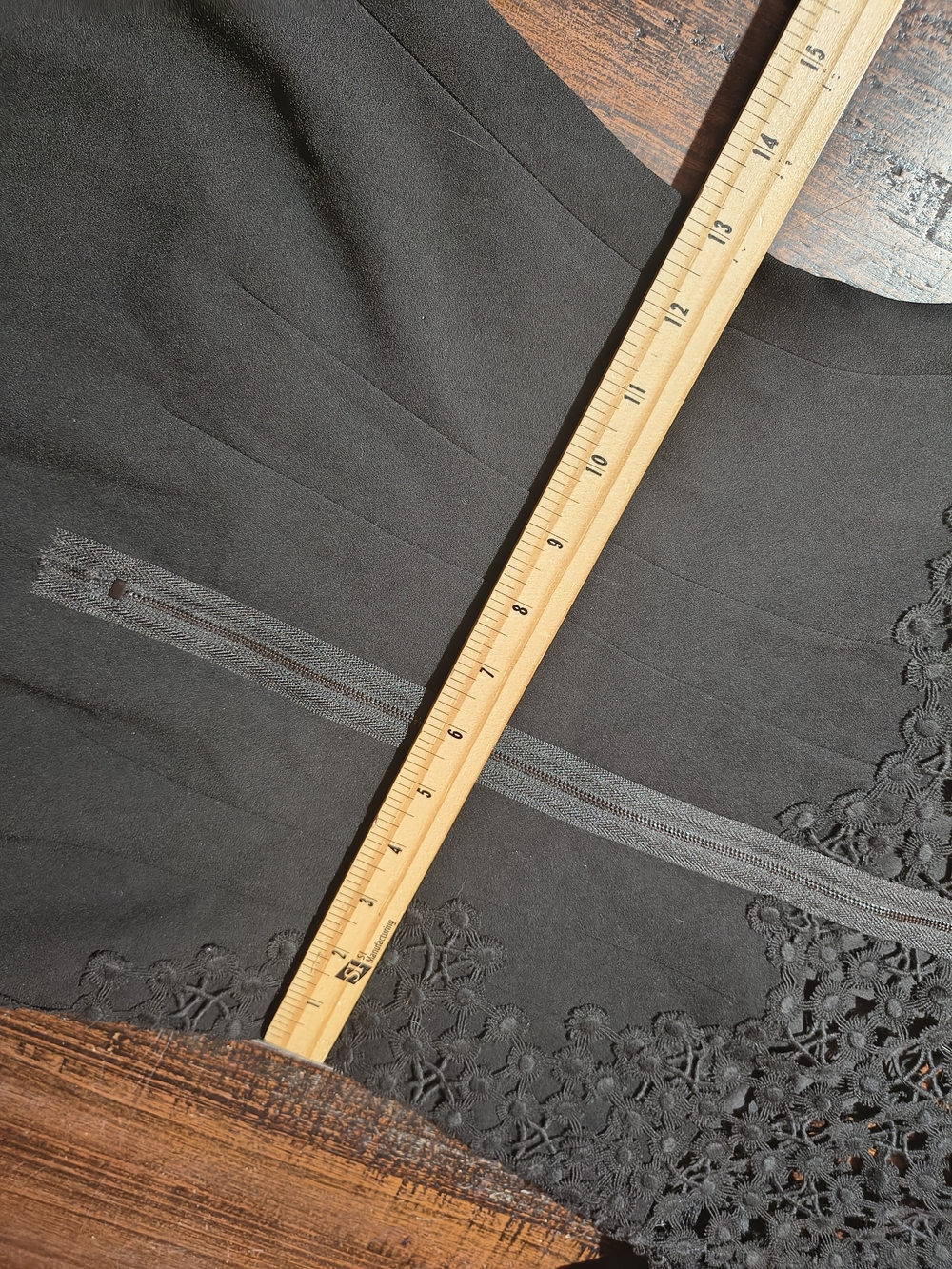 Elie Tahari Black Laced-Yoke Midi Sheath Dress - Picture 12 of 16